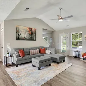 Modern And Comfortable For Your Next Stay! Holiday home